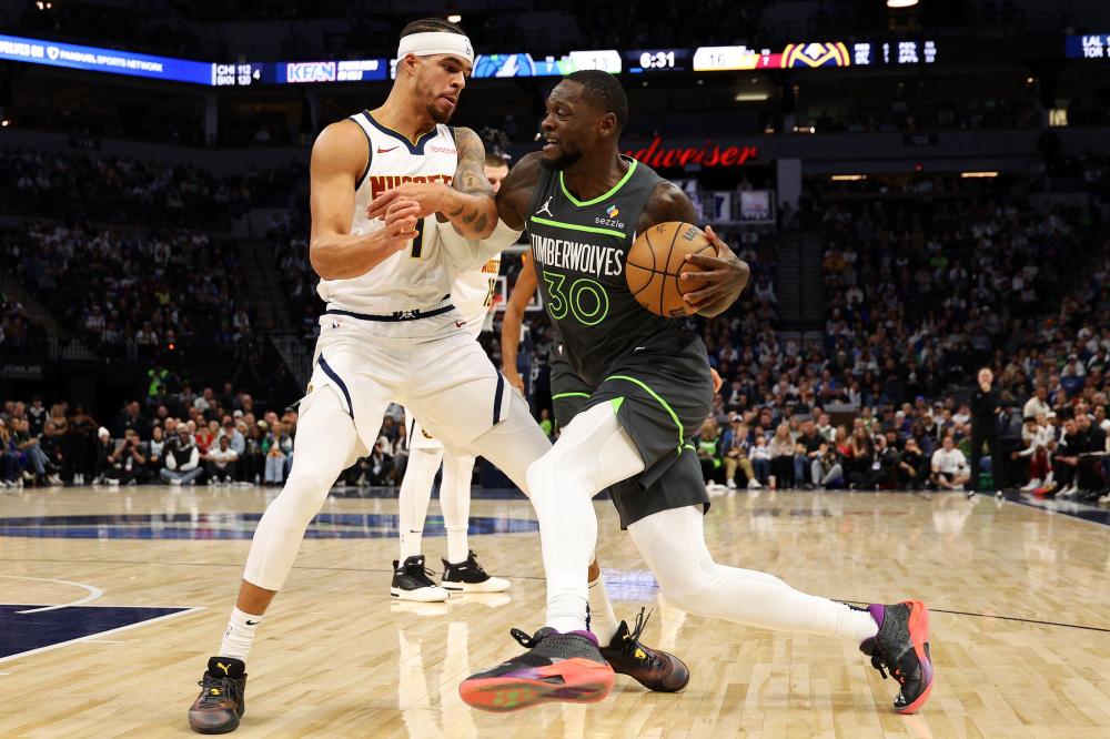 受到伤病的 受到伤病的