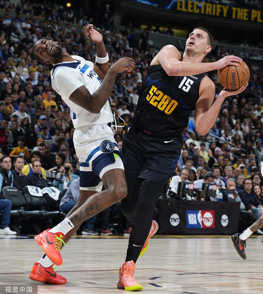 图拉姆在接 图拉姆在接