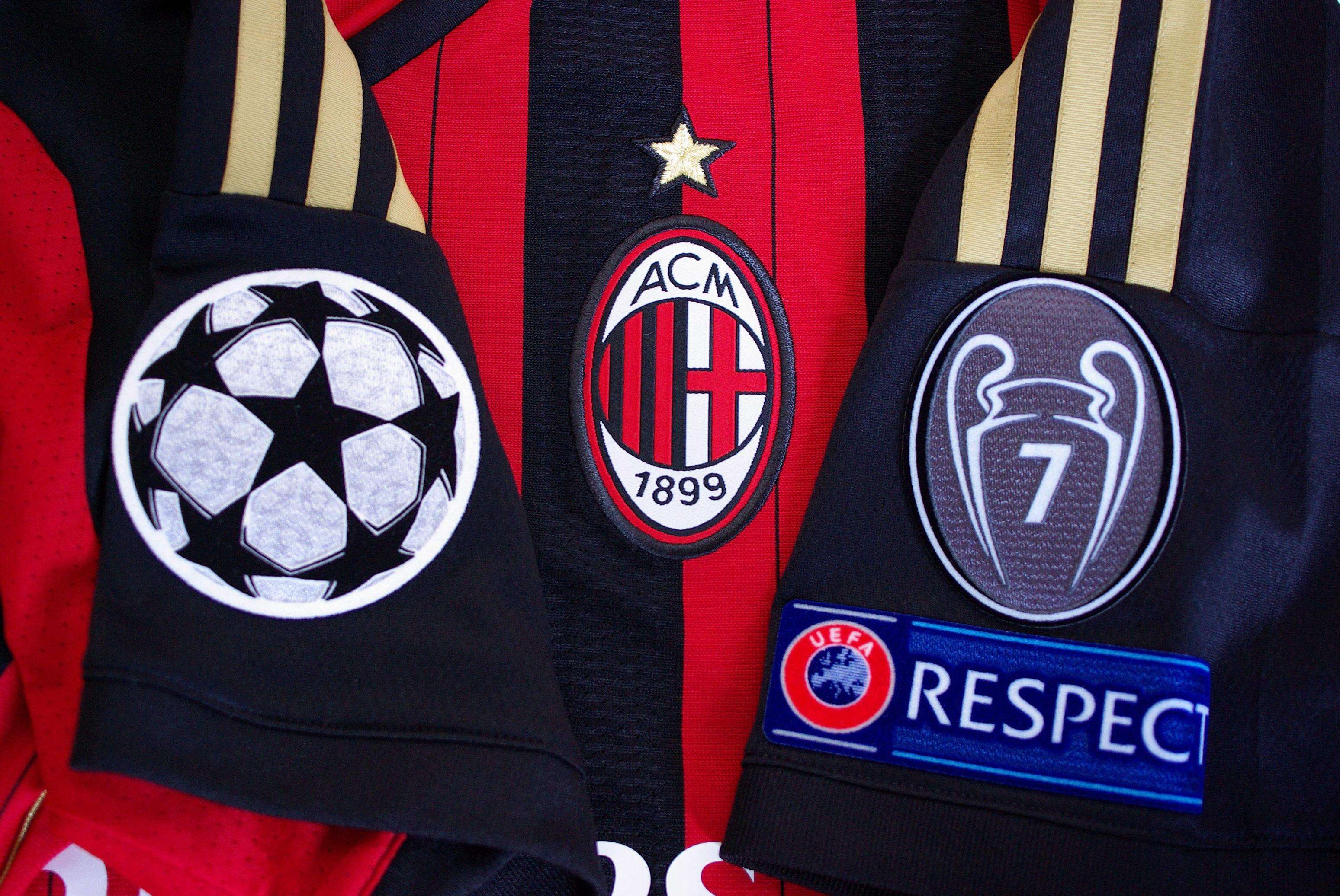 士和媒体纷 士和媒体纷