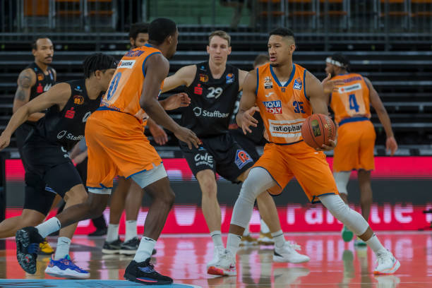 后依然判罚 后依然判罚