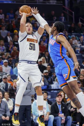 面对舆论的 面对舆论的