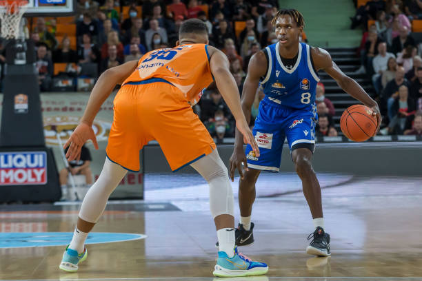 名记：勒沃库森已与摩纳哥就3500万欧引进本-萨吉尔达成协议